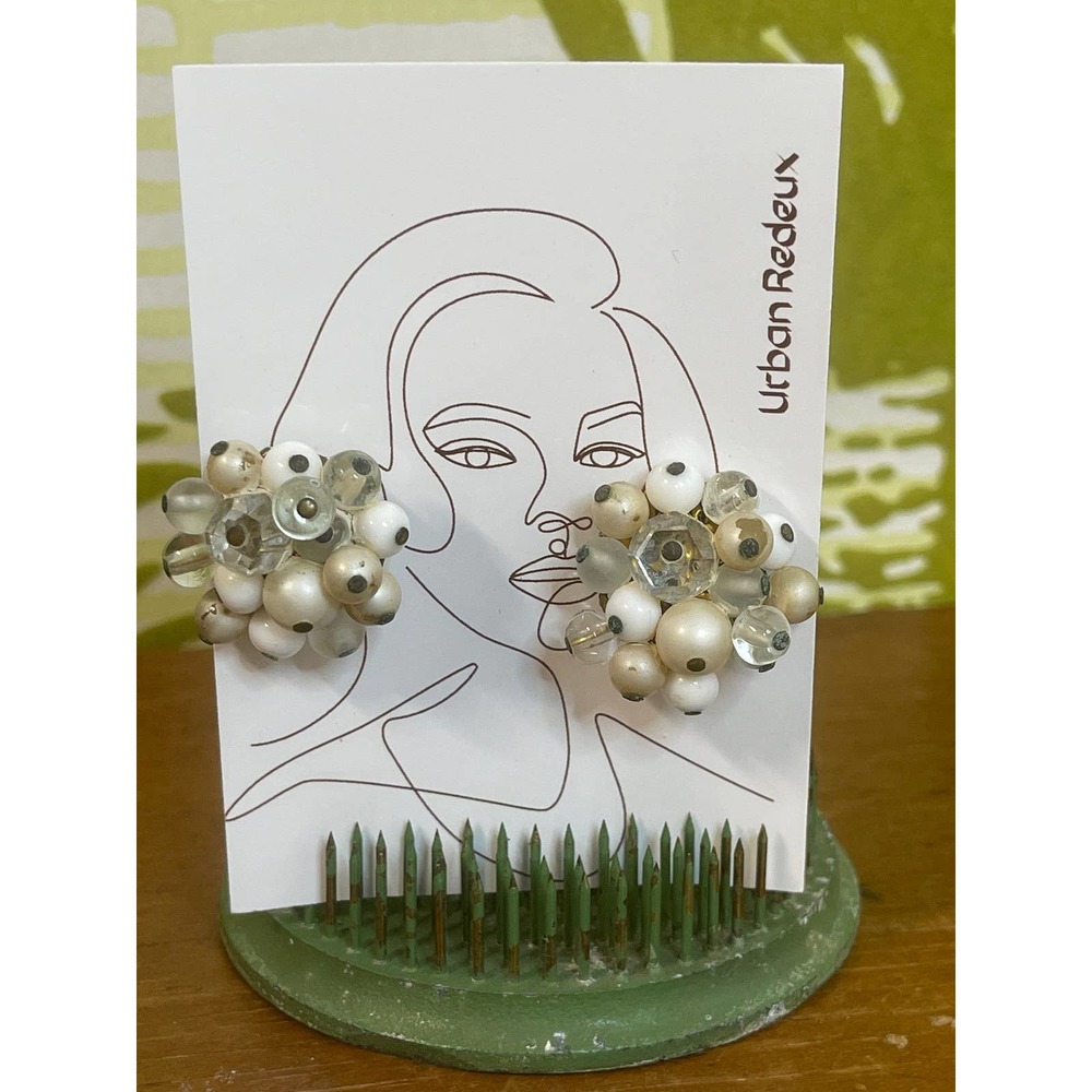 Vintage Pearl Gold Tone Cluster Clip-On Non-pierced Earrings